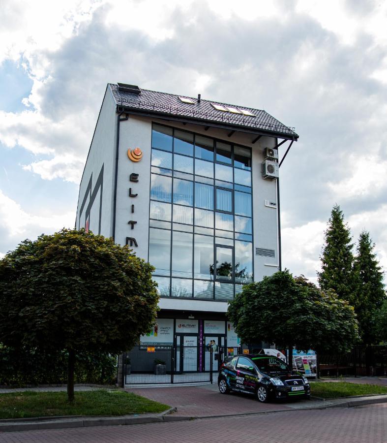 Apartamenty Elitmat Minsk Mazowiecki Exterior photo